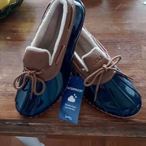 Ladies size 8.5 JBU duck shoes